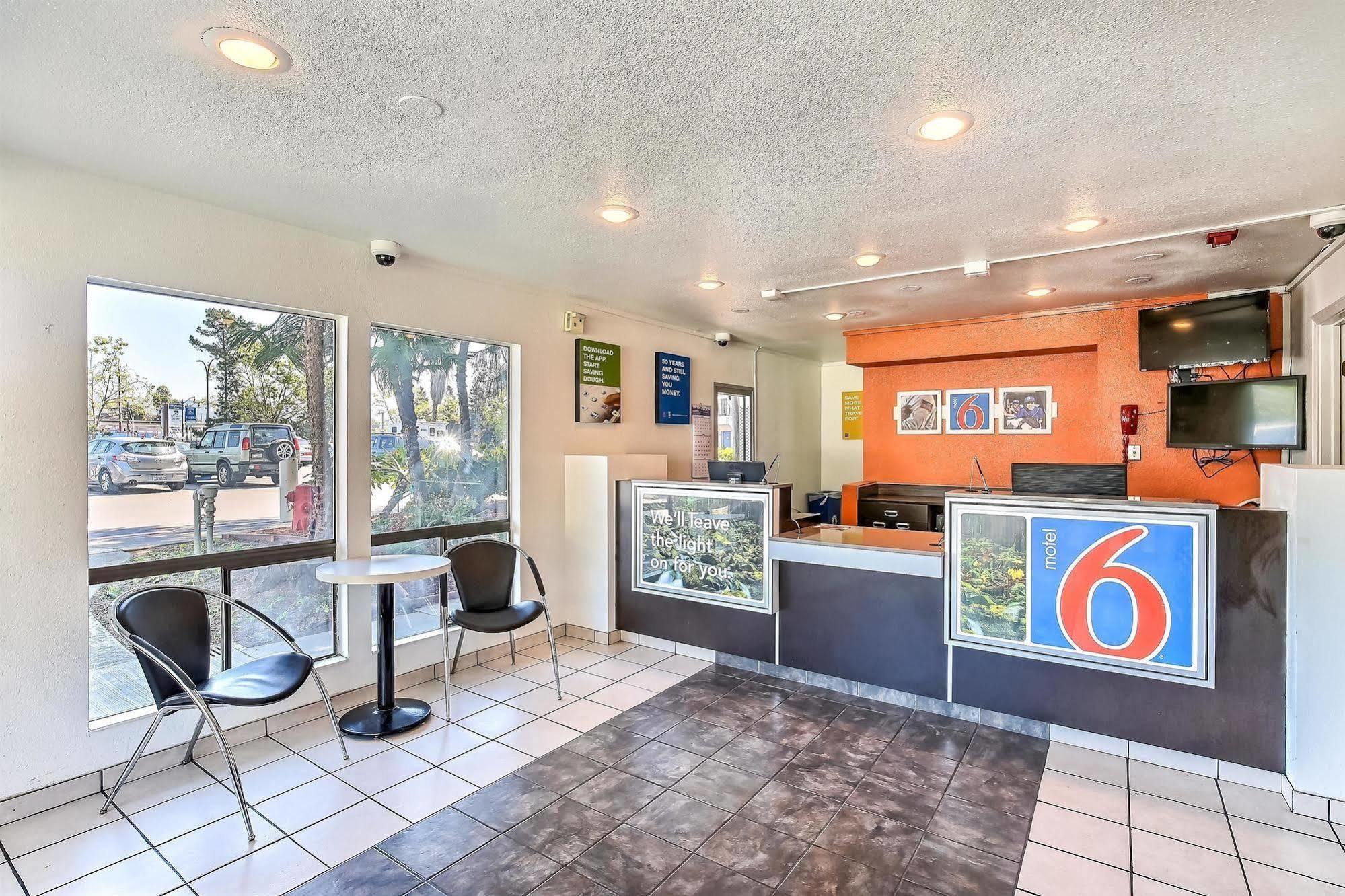 Motel 6-Oakland, Ca - Embarcadero Exterior photo