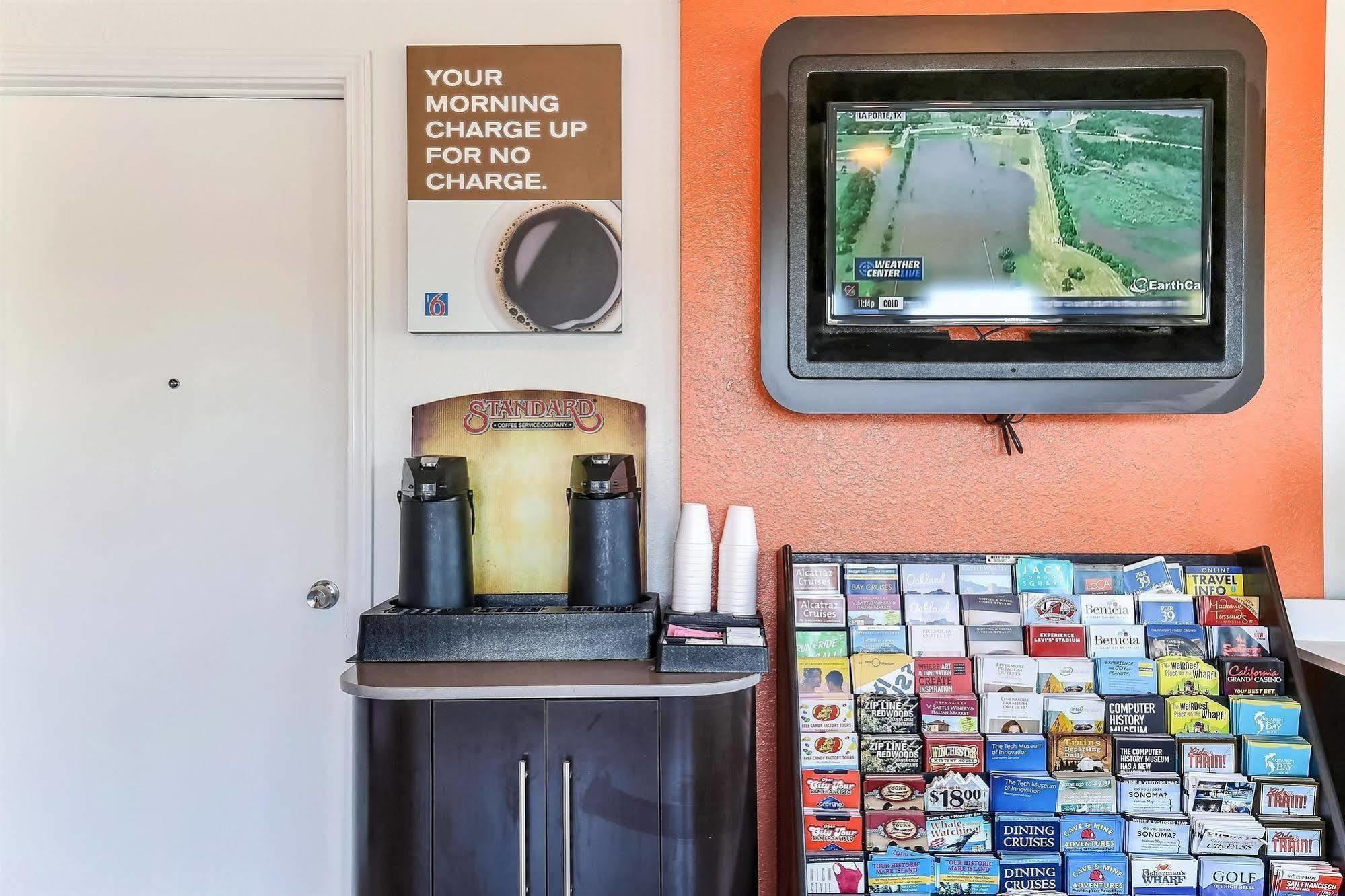 Motel 6-Oakland, Ca - Embarcadero Exterior photo