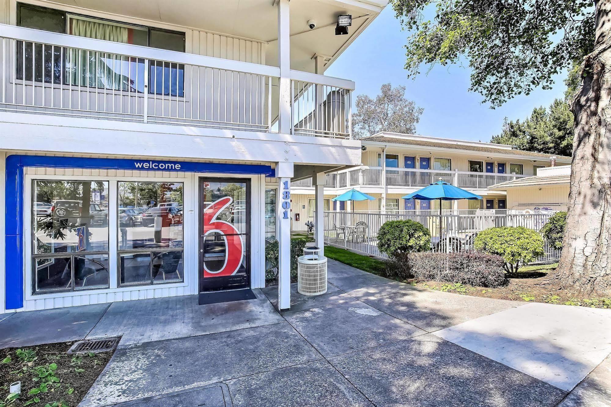 Motel 6-Oakland, Ca - Embarcadero Exterior photo